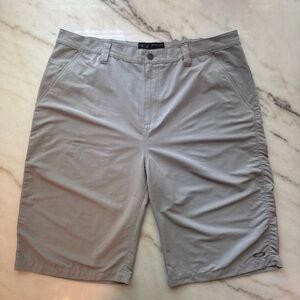 Oakley Gray Cargo Shorts Lightweight and Comfortable